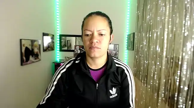 Cristal w online show from March 2025 12:35:02 PM