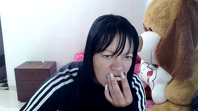 Cristal w online show from February 2026 02:57:01 PM