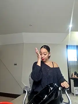 QueenTricks1 online show from December 2025 08:54:02 AM