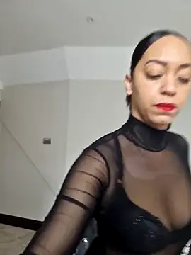 QueenTricks1 online show from February 2026 09:18:02 AM