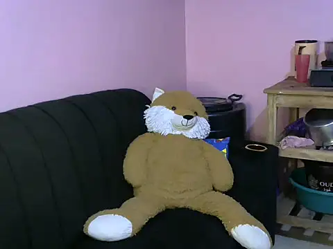 slender-qwene online show from November 2025 08:19:02 PM