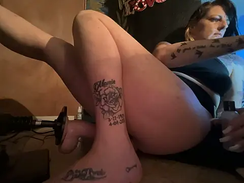 Snapshot of SmokingAcess chatting on March 2026 05:11:01 AM SmokingAcess online show from March 2026 05:11:01 AM