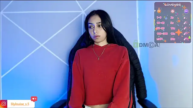 lilylouisee online show from April 2026 11:27:01 PM