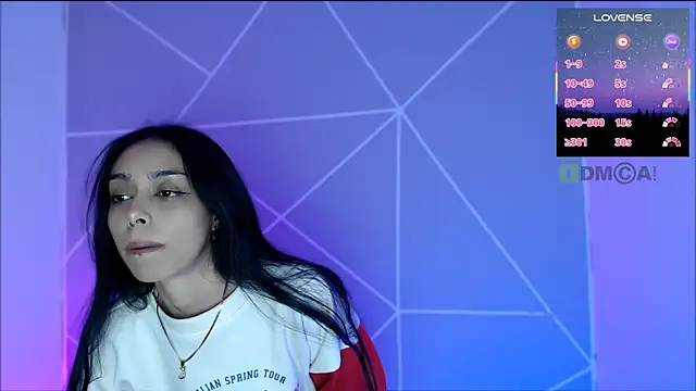 lilylouisee online show from June 2026 12:33:01 AM