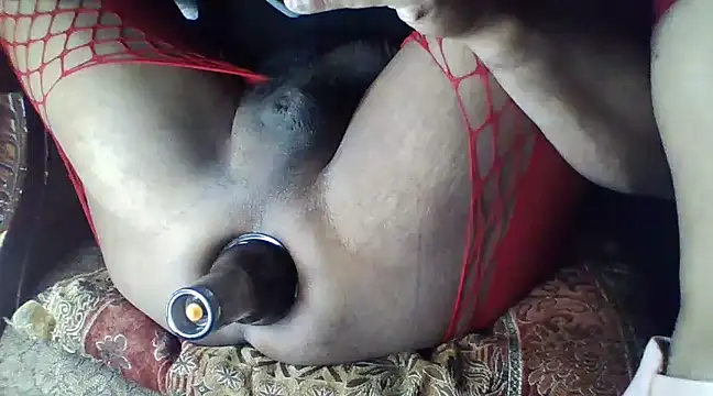 Snapshot of SissyChulo chatting on February 2025 01:00:02 PM SissyChulo online show from February 2025 01:00:02 PM