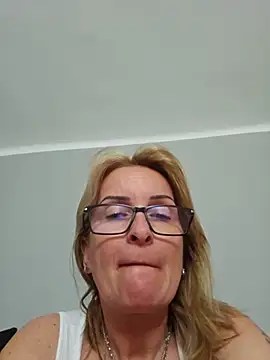 Snapshot of Steffi45 chatting on June 2026 08:20:02 AM Steffi45 online show from June 2026 08:20:02 AM