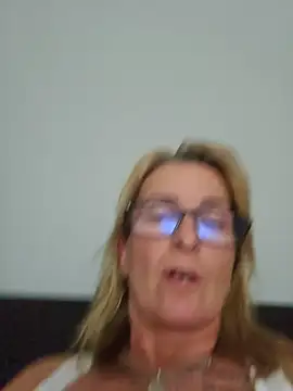 Steffi45 online show from July 2026 01:17:01 PM