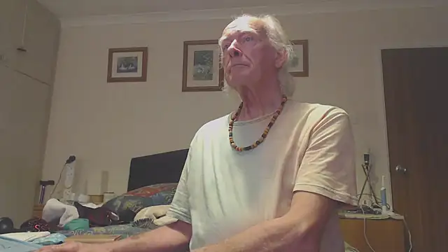 WaverlyKernow online show from March 2025 02:51:02 PM