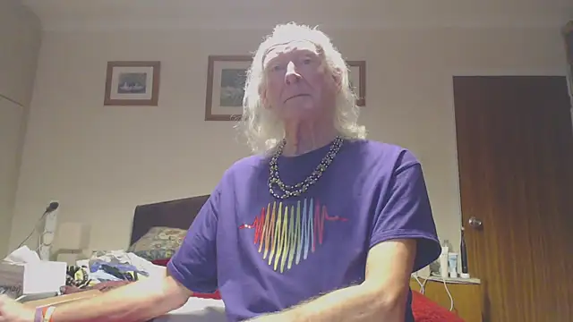 WaverlyKernow online show from November 2025 12:05:02 PM