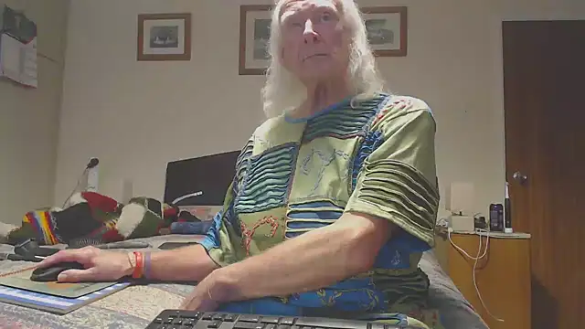 WaverlyKernow online show from March 2026 03:40:01 PM