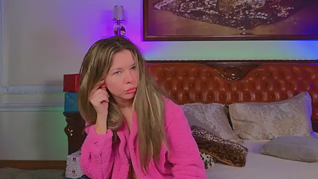 Real Tini online show from December 2025 06:17:02 AM