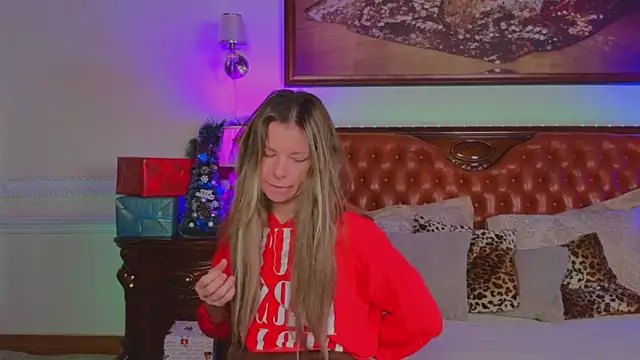 Real Tini online show from December 2025 06:33:01 AM