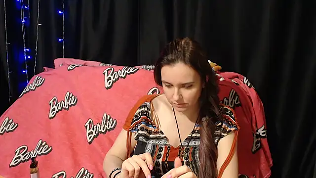 Snapshot of Milana69 chatting on November 2025 06:06:02 PM Milana69 online show from November 2025 06:06:02 PM