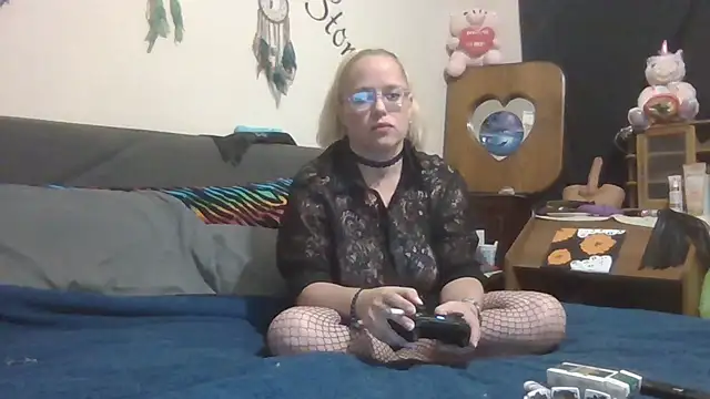 Snapshot of Toybox13_Pika chatting on October 2025 02:14:02 AM Toybox13 Pika online show from October 2025 02:14:02 AM