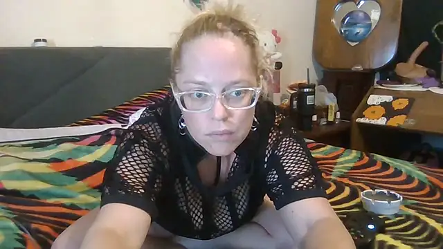 Snapshot of Toybox13_Pika chatting on November 2025 09:47:01 PM Toybox13 Pika online show from November 2025 09:47:01 PM