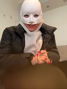 Snapshot of misscharlottezz chatting on December 2024 12:08:02 PM misscharlottezz online show from December 2024 12:08:02 PM