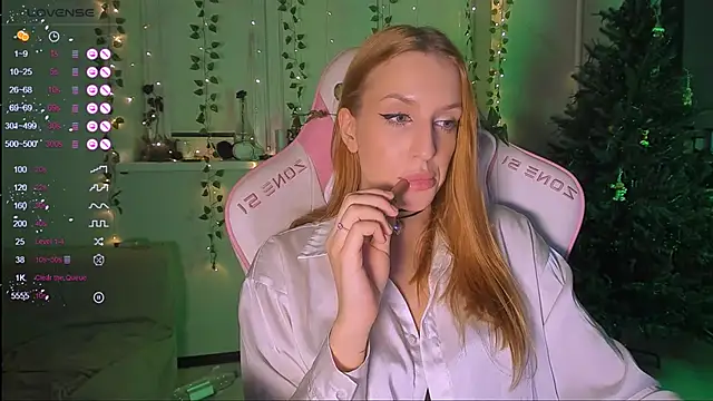 Anice  online show from December 2024 10:04:01 PM