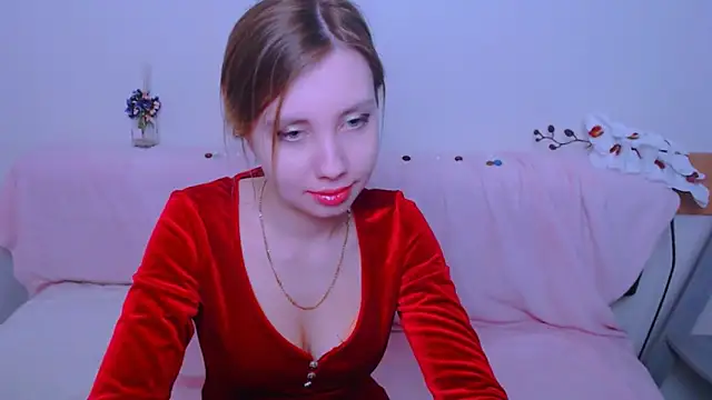 Snapshot of AliceFire_ chatting on April 2026 10:43:02 AM AliceFire online show from April 2026 10:43:02 AM