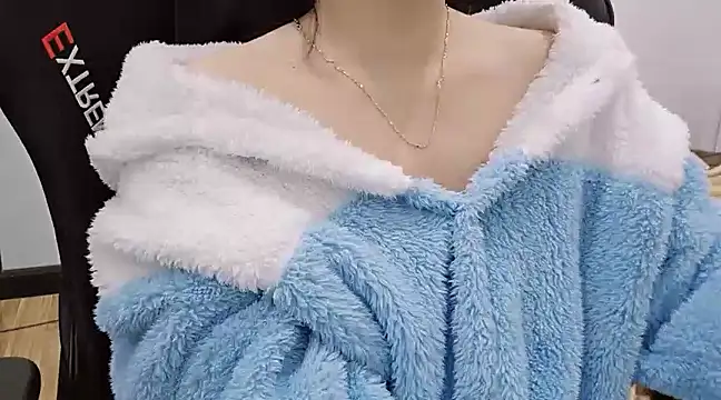 Kemmy babe20 online show from February 2025 02:23:01 PM