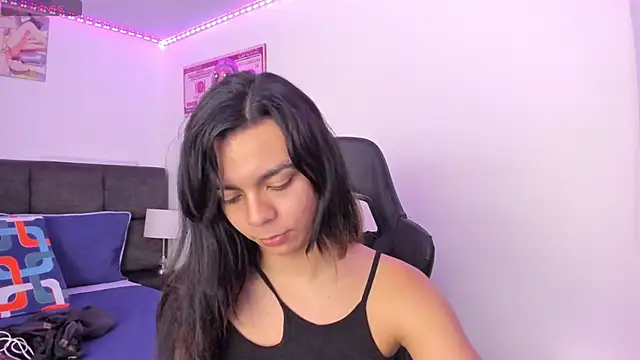 Snapshot of Megan_Miles02 chatting on November 2025 08:54:02 PM Megan Miles02 online show from November 2025 08:54:02 PM