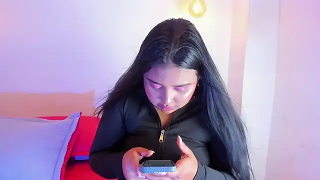 Snapshot of Emily_cooper20 chatting on February 2025 10:41:01 PM Emily cooper20 online show from February 2025 10:41:01 PM