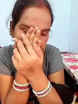 reemacouple007 online show from November 2025 07:52:01 AM