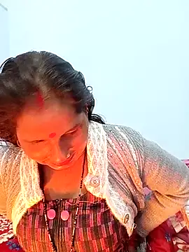 reemacouple007 online show from December 2025 05:10:02 PM