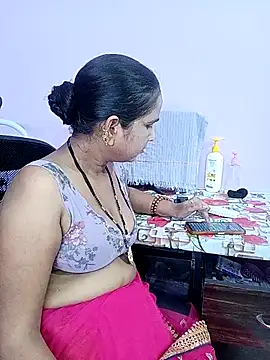 Snapshot of reemacouple007 chatting on April 2026 05:54:02 PM reemacouple007 online show from April 2026 05:54:02 PM