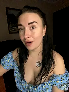 Snapshot of Roxana_Bell chatting on November 2025 08:31:01 PM Roxana Bell online show from November 2025 08:31:01 PM