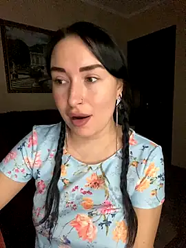 Snapshot of Roxana_Bell chatting on November 2025 07:16:02 PM Roxana Bell online show from November 2025 07:16:02 PM