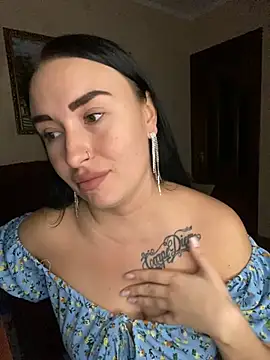 Snapshot of Roxana_Bell chatting on February 2026 07:29:02 PM Roxana Bell online show from February 2026 07:29:02 PM