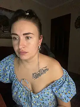 Snapshot of Roxana_Bell chatting on February 2026 07:32:02 PM Roxana Bell online show from February 2026 07:32:02 PM