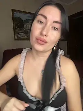 Snapshot of Roxana_Bell chatting on February 2026 02:40:02 PM Roxana Bell online show from February 2026 02:40:02 PM