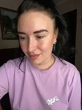 Roxana Bell online show from April 2026 09:15:01 PM