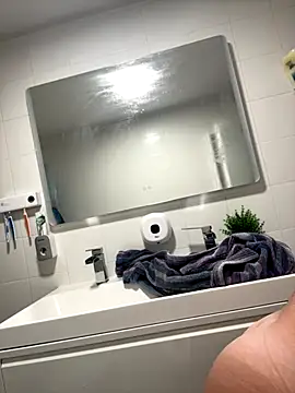 Snapshot of Coupleorny chatting on November 2025 05:24:01 PM Coupleorny online show from November 2025 05:24:01 PM