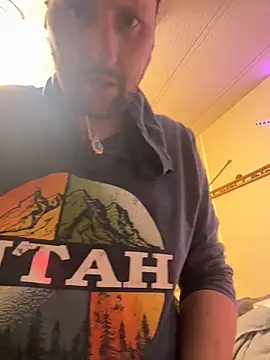 Snapshot of BobbyQ29 chatting on December 2025 10:15:02 PM BobbyQ29 online show from December 2025 10:15:02 PM