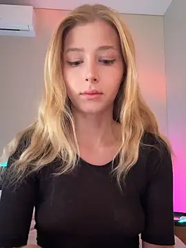 LunaRase online show from March 2026 09:26:01 AM