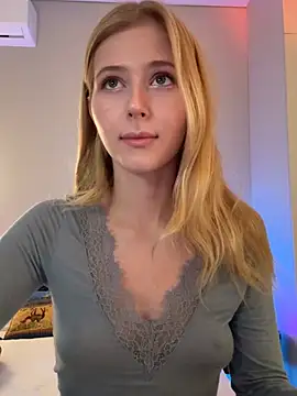 LunaRase online show from March 2026 05:30:02 AM