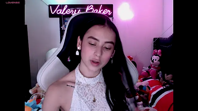 Snapshot of ValeryBaker_ chatting on October 2025 02:13:01 PM ValeryBaker online show from October 2025 02:13:01 PM