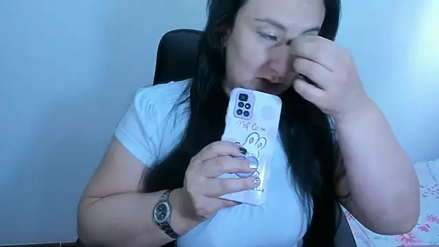 Snapshot of Ashyle chatting on September 2025 07:13:02 PM Ashyle online show from September 2025 07:13:02 PM