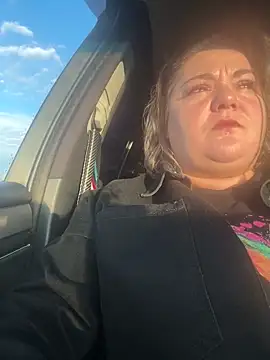 Snapshot of MikyVesela chatting on October 2025 05:05:02 AM MikyVesela online show from October 2025 05:05:02 AM