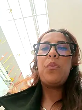 Snapshot of Lena-32 chatting on March 2025 06:18:01 PM Lena-32 online show from March 2025 06:18:01 PM