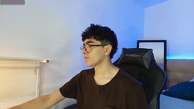 Snapshot of _nickconnor01 chatting on November 2025 04:35:01 AM nickconnor01 online show from November 2025 04:35:01 AM