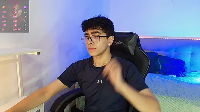 Snapshot of _nickconnor01 chatting on December 2025 05:11:02 PM nickconnor01 online show from December 2025 05:11:02 PM