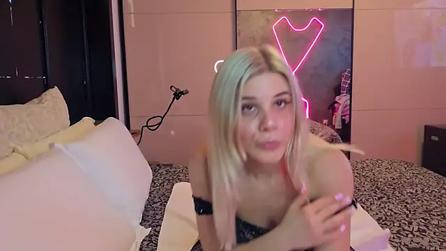 LeylaRosse online show from February 2026 09:36:02 AM