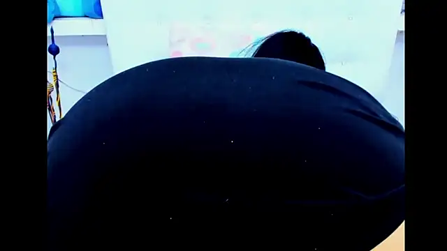 Snapshot of HorniestMilf chatting on February 2025 01:22:01 AM HorniestMilf online show from February 2025 01:22:01 AM