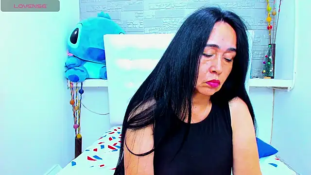 Snapshot of HorniestMilf chatting on March 2025 12:27:01 AM HorniestMilf online show from March 2025 12:27:01 AM