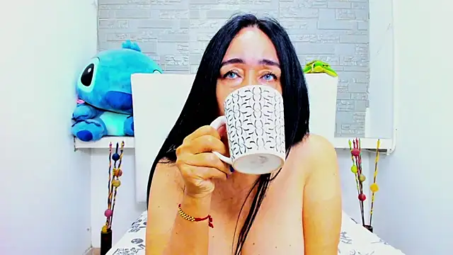 Snapshot of HorniestMilf chatting on September 2025 05:35:02 PM HorniestMilf online show from September 2025 05:35:02 PM