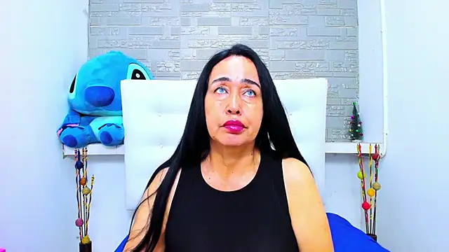 Snapshot of HorniestMilf chatting on October 2025 04:39:01 PM HorniestMilf online show from October 2025 04:39:01 PM