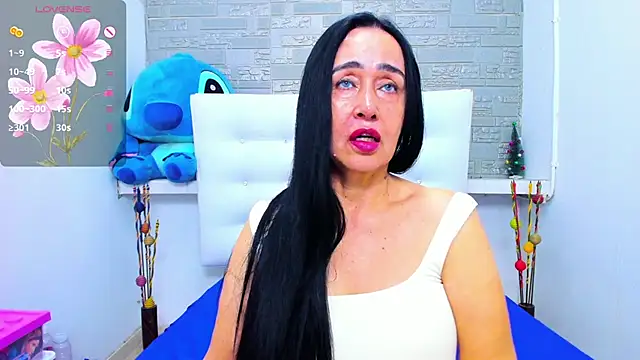 Snapshot of HorniestMilf chatting on October 2025 10:55:02 PM HorniestMilf online show from October 2025 10:55:02 PM